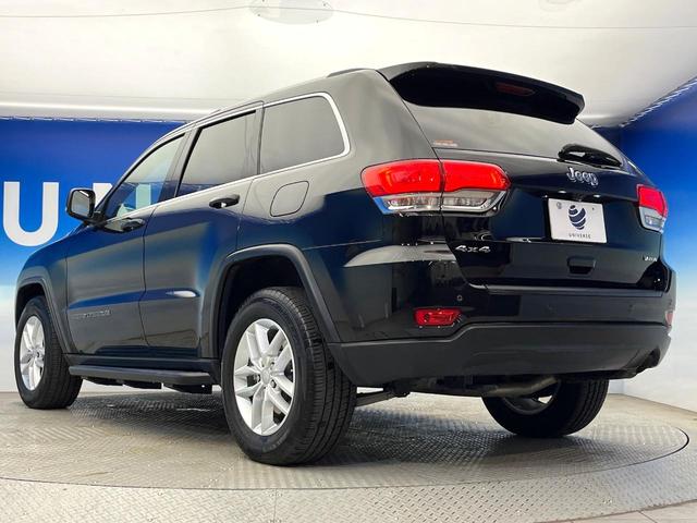 ジープ・グランドチェロキー ラレード クルーズコントロール 前席パワーシート HIDヘッドランプ 純正18インチアルミ バックカメラ オートライト 4WD ダウンヒルアシスト Bluetooth再生 禁煙車(29枚目)