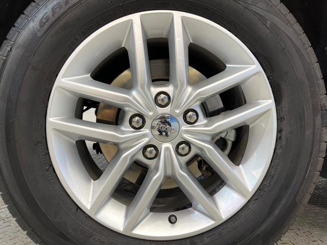 ジープ・グランドチェロキー ラレード クルーズコントロール 前席パワーシート HIDヘッドランプ 純正18インチアルミ バックカメラ オートライト 4WD ダウンヒルアシスト Bluetooth再生 禁煙車(34枚目)