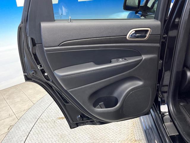 ジープ・グランドチェロキー ラレード クルーズコントロール 前席パワーシート HIDヘッドランプ 純正18インチアルミ バックカメラ オートライト 4WD ダウンヒルアシスト Bluetooth再生 禁煙車(40枚目)