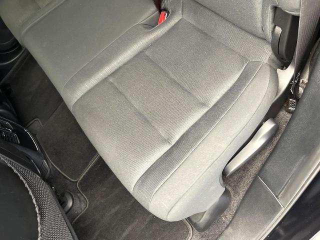 ジープ・グランドチェロキー ラレード クルーズコントロール 前席パワーシート HIDヘッドランプ 純正18インチアルミ バックカメラ オートライト 4WD ダウンヒルアシスト Bluetooth再生 禁煙車(45枚目)