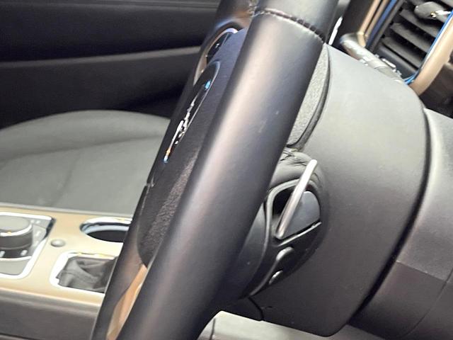 ジープ・グランドチェロキー ラレード クルーズコントロール 前席パワーシート HIDヘッドランプ 純正18インチアルミ バックカメラ オートライト 4WD ダウンヒルアシスト Bluetooth再生 禁煙車(46枚目)