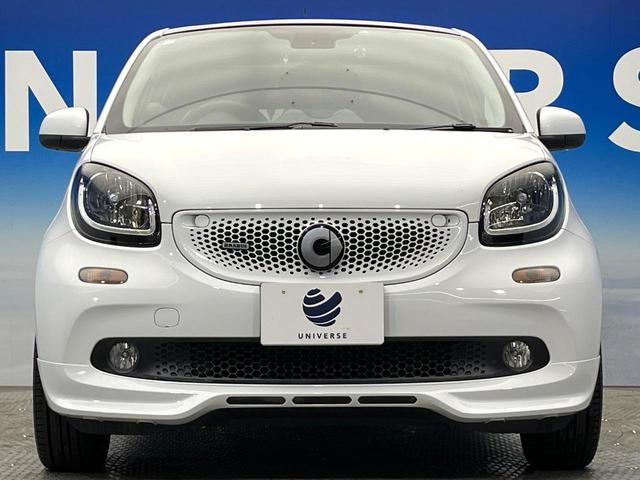 スマートフォーフォー ＢＲＡＢＵＳ　エクスクルーシブ　パノラミックルーフ　黒革シート　ＳＤナビ　バックカメラ　クルーズコントロール　オートエアコン　オートライト　純正１８インチＡＷ　地デジＴＶ　Ｂｌｕｅｔｏｏｔｈ　キーレスエントリー　禁煙車（16枚目）