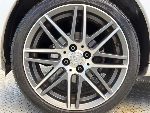 スマートフォーフォー ＢＲＡＢＵＳ　エクスクルーシブ　パノラミックルーフ　黒革シート　ＳＤナビ　バックカメラ　クルーズコントロール　オートエアコン　オートライト　純正１８インチＡＷ　地デジＴＶ　Ｂｌｕｅｔｏｏｔｈ　キーレスエントリー　禁煙車（22枚目）