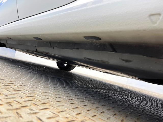 スマートフォーフォー ＢＲＡＢＵＳ　エクスクルーシブ　パノラミックルーフ　黒革シート　ＳＤナビ　バックカメラ　クルーズコントロール　オートエアコン　オートライト　純正１８インチＡＷ　地デジＴＶ　Ｂｌｕｅｔｏｏｔｈ　キーレスエントリー　禁煙車（30枚目）