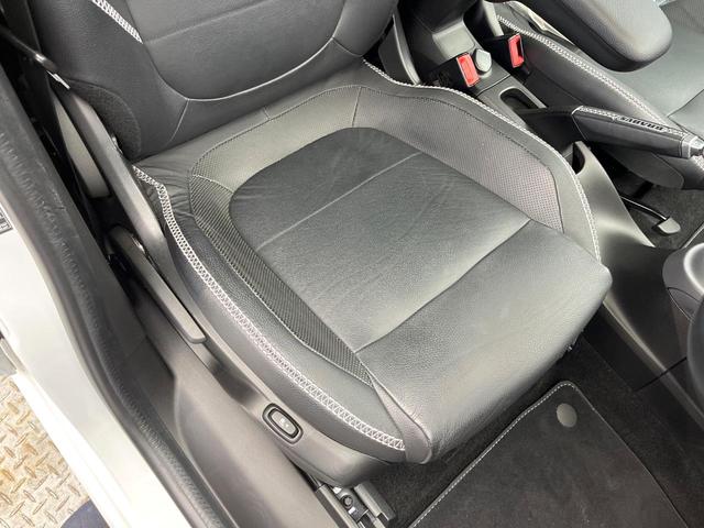 スマートフォーフォー ＢＲＡＢＵＳ　エクスクルーシブ　パノラミックルーフ　黒革シート　ＳＤナビ　バックカメラ　クルーズコントロール　オートエアコン　オートライト　純正１８インチＡＷ　地デジＴＶ　Ｂｌｕｅｔｏｏｔｈ　キーレスエントリー　禁煙車（42枚目）