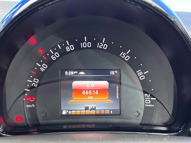 スマートフォーフォー ＢＲＡＢＵＳ　エクスクルーシブ　パノラミックルーフ　黒革シート　ＳＤナビ　バックカメラ　クルーズコントロール　オートエアコン　オートライト　純正１８インチＡＷ　地デジＴＶ　Ｂｌｕｅｔｏｏｔｈ　キーレスエントリー　禁煙車（51枚目）