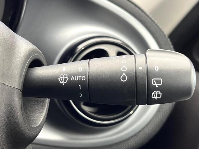 スマートフォーフォー ＢＲＡＢＵＳ　エクスクルーシブ　パノラミックルーフ　黒革シート　ＳＤナビ　バックカメラ　クルーズコントロール　オートエアコン　オートライト　純正１８インチＡＷ　地デジＴＶ　Ｂｌｕｅｔｏｏｔｈ　キーレスエントリー　禁煙車（52枚目）