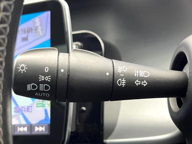 スマートフォーフォー ＢＲＡＢＵＳ　エクスクルーシブ　パノラミックルーフ　黒革シート　ＳＤナビ　バックカメラ　クルーズコントロール　オートエアコン　オートライト　純正１８インチＡＷ　地デジＴＶ　Ｂｌｕｅｔｏｏｔｈ　キーレスエントリー　禁煙車（53枚目）