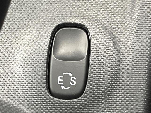 スマートフォーフォー ＢＲＡＢＵＳ　エクスクルーシブ　パノラミックルーフ　黒革シート　ＳＤナビ　バックカメラ　クルーズコントロール　オートエアコン　オートライト　純正１８インチＡＷ　地デジＴＶ　Ｂｌｕｅｔｏｏｔｈ　キーレスエントリー　禁煙車（57枚目）