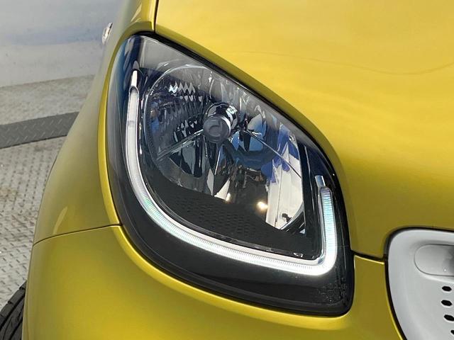 スマートフォーフォー ＢＲＡＢＵＳ　スポーツ　ガラスルーフ　革シート　バックカメラ　メモリーナビ　クルーズコントロール　レーンアシスト　アンビエントライト　前席シートヒーター　純正１７インチＡＷ　オートエアコン　地デジＴＶ　キーレス　禁煙車（24枚目）