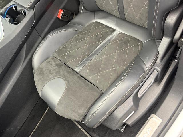 ５００８ ＧＴ　ブルーＨＤｉ　ファーストクラスパッケージ　サンルーフ　アダプティブクルーズコントロール　アップルカープレイ　３列シート　前席シートヒーター　運転席メモリー機能付きパワーシート　禁煙車　電動リアゲート　ディーゼル（32枚目）