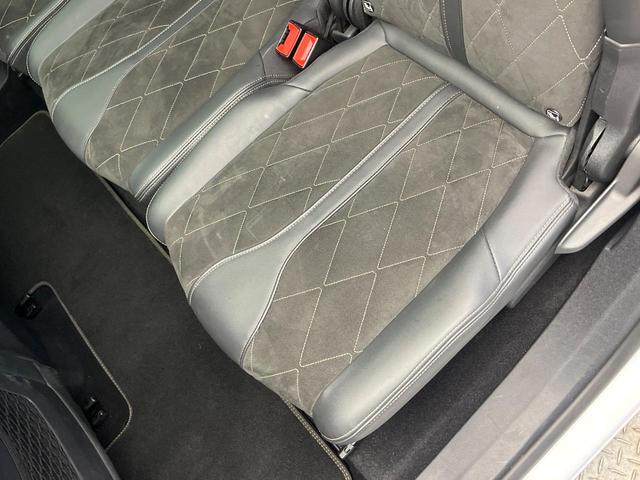 ５００８ ＧＴ　ブルーＨＤｉ　ファーストクラスパッケージ　サンルーフ　アダプティブクルーズコントロール　アップルカープレイ　３列シート　前席シートヒーター　運転席メモリー機能付きパワーシート　禁煙車　電動リアゲート　ディーゼル（34枚目）