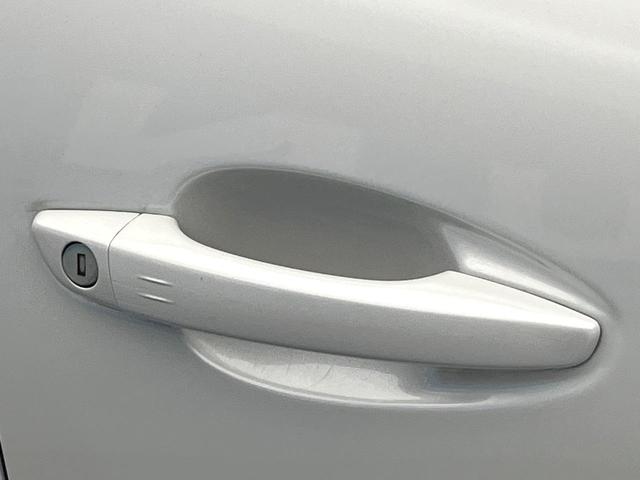 ５００８ ＧＴ　ブルーＨＤｉ　ファーストクラスパッケージ　サンルーフ　アダプティブクルーズコントロール　アップルカープレイ　３列シート　前席シートヒーター　運転席メモリー機能付きパワーシート　禁煙車　電動リアゲート　ディーゼル（44枚目）