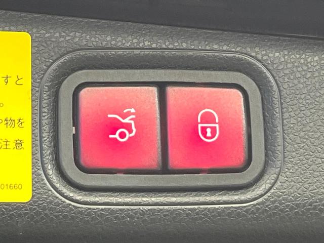 Eクラス E200 アバンギャルド レザーPKG 全周囲カメラ 電動リアゲート オートマチックハイビーム パーキングパイロット 全席シートヒーター メモリー付パワーシート ブルメスターサウンド 地デジTV 純正ナビ スマートキー 禁煙車(6枚目)