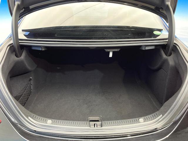 Eクラス E200 アバンギャルド レザーPKG 全周囲カメラ 電動リアゲート オートマチックハイビーム パーキングパイロット 全席シートヒーター メモリー付パワーシート ブルメスターサウンド 地デジTV 純正ナビ スマートキー 禁煙車(13枚目)