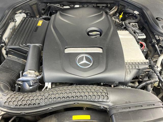 Eクラス E200 アバンギャルド レザーPKG 全周囲カメラ 電動リアゲート オートマチックハイビーム パーキングパイロット 全席シートヒーター メモリー付パワーシート ブルメスターサウンド 地デジTV 純正ナビ スマートキー 禁煙車(21枚目)