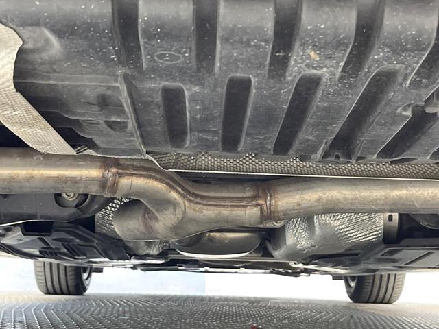 Eクラス E200 アバンギャルド レザーPKG 全周囲カメラ 電動リアゲート オートマチックハイビーム パーキングパイロット 全席シートヒーター メモリー付パワーシート ブルメスターサウンド 地デジTV 純正ナビ スマートキー 禁煙車(39枚目)