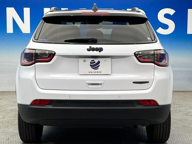 ジープ・コンパス ナイトイーグル　後期モデル　特別仕様車　アダプティブクルーズコントロール　オートブレーキホールド　ハーフレザーシート　オートハイビーム　雨量検知機能ワイパー　純正ナビ　バックカメラ　ワイヤレスチャージング　地デジＴＶ（17枚目）