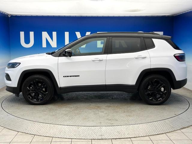 ジープ・コンパス ナイトイーグル　後期モデル　特別仕様車　アダプティブクルーズコントロール　オートブレーキホールド　ハーフレザーシート　オートハイビーム　雨量検知機能ワイパー　純正ナビ　バックカメラ　ワイヤレスチャージング　地デジＴＶ（20枚目）