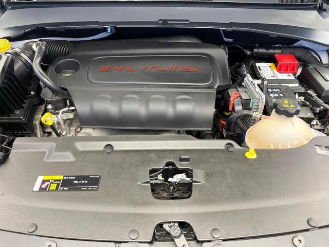 ジープ・コンパス ナイトイーグル　後期モデル　特別仕様車　アダプティブクルーズコントロール　オートブレーキホールド　ハーフレザーシート　オートハイビーム　雨量検知機能ワイパー　純正ナビ　バックカメラ　ワイヤレスチャージング　地デジＴＶ（21枚目）