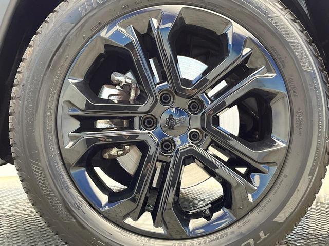 ジープ・コンパス ナイトイーグル　後期モデル　特別仕様車　アダプティブクルーズコントロール　オートブレーキホールド　ハーフレザーシート　オートハイビーム　雨量検知機能ワイパー　純正ナビ　バックカメラ　ワイヤレスチャージング　地デジＴＶ（39枚目）