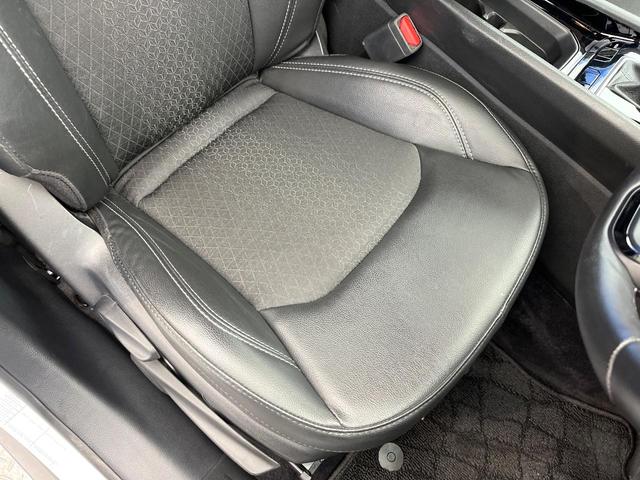 ジープ・コンパス ナイトイーグル　後期モデル　特別仕様車　アダプティブクルーズコントロール　オートブレーキホールド　ハーフレザーシート　オートハイビーム　雨量検知機能ワイパー　純正ナビ　バックカメラ　ワイヤレスチャージング　地デジＴＶ（44枚目）