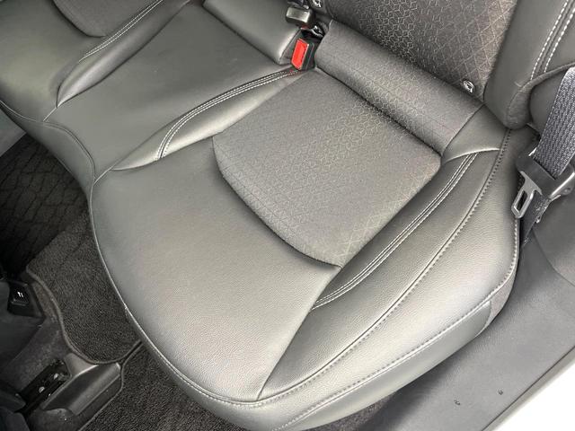 ジープ・コンパス ナイトイーグル　後期モデル　特別仕様車　アダプティブクルーズコントロール　オートブレーキホールド　ハーフレザーシート　オートハイビーム　雨量検知機能ワイパー　純正ナビ　バックカメラ　ワイヤレスチャージング　地デジＴＶ（47枚目）