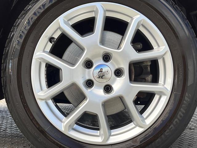 ジープ・レネゲード リミテッド　Ａｐｐｌｅ　Ｃａｒ　Ｐｌａｙ　ステアリングヒーター　黒革シート　前席パワーシート　前席シートヒーター　４ＷＡＹランパーサポート　アダプティブクルーズコントロール　ＬＥＤヘッドランプ　スマートキー　禁煙（29枚目）