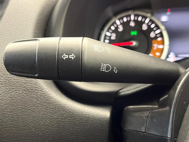 ジープ・レネゲード リミテッド　Ａｐｐｌｅ　Ｃａｒ　Ｐｌａｙ　ステアリングヒーター　黒革シート　前席パワーシート　前席シートヒーター　４ＷＡＹランパーサポート　アダプティブクルーズコントロール　ＬＥＤヘッドランプ　スマートキー　禁煙（54枚目）