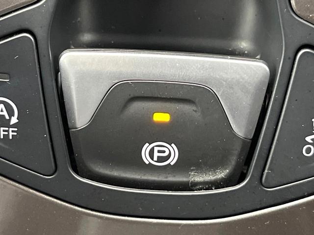 ジープ・レネゲード リミテッド　Ａｐｐｌｅ　Ｃａｒ　Ｐｌａｙ　ステアリングヒーター　黒革シート　前席パワーシート　前席シートヒーター　４ＷＡＹランパーサポート　アダプティブクルーズコントロール　ＬＥＤヘッドランプ　スマートキー　禁煙（60枚目）