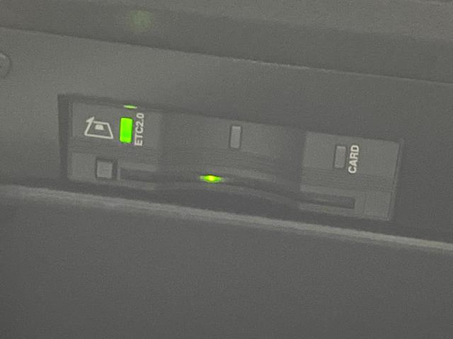 ジープ・レネゲード リミテッド　Ａｐｐｌｅ　Ｃａｒ　Ｐｌａｙ　ステアリングヒーター　黒革シート　前席パワーシート　前席シートヒーター　４ＷＡＹランパーサポート　アダプティブクルーズコントロール　ＬＥＤヘッドランプ　スマートキー　禁煙（65枚目）