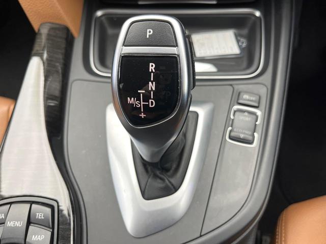 3シリーズ 320iラグジュアリー 革シートセット 前席シートヒーター レーンチェンジウォーニング ストレージパッケージ アクティブクルーズコントロール 前席パワーシート バックカメラ コンフォートアクセス 禁煙車 ワンオーナー(12枚目)