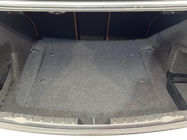 3シリーズ 320iラグジュアリー 革シートセット 前席シートヒーター レーンチェンジウォーニング ストレージパッケージ アクティブクルーズコントロール 前席パワーシート バックカメラ コンフォートアクセス 禁煙車 ワンオーナー(13枚目)