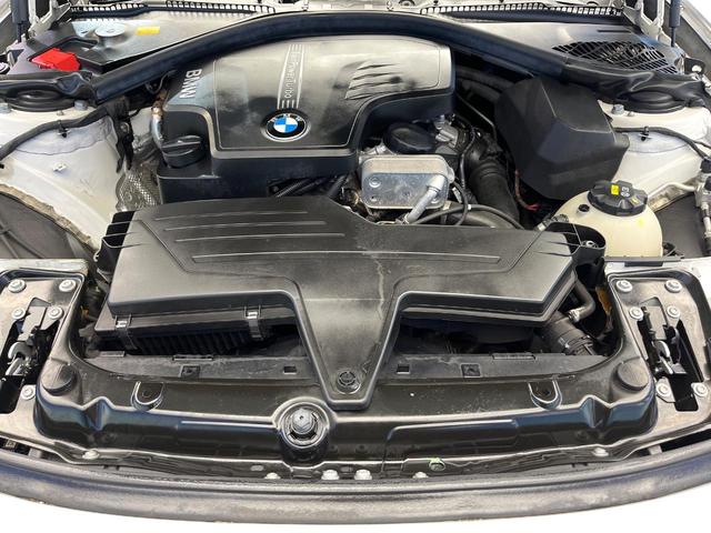 3シリーズ 320iラグジュアリー 革シートセット 前席シートヒーター レーンチェンジウォーニング ストレージパッケージ アクティブクルーズコントロール 前席パワーシート バックカメラ コンフォートアクセス 禁煙車 ワンオーナー(21枚目)