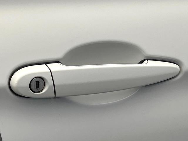 3シリーズ 320iラグジュアリー 革シートセット 前席シートヒーター レーンチェンジウォーニング ストレージパッケージ アクティブクルーズコントロール 前席パワーシート バックカメラ コンフォートアクセス 禁煙車 ワンオーナー(48枚目)