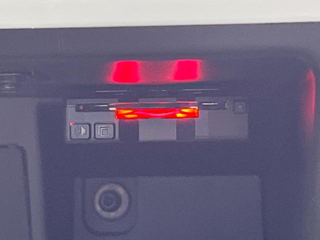 500 1.2 ポップ 後期モデル ワンオーナー 禁煙車 キーレスエントリー エアコン USBポート ETC車載器 Bluetooth接続 アイボリー革巻きステアリングホイール ファブリックシート(6枚目)