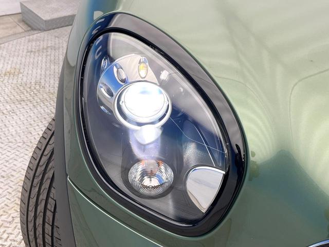 MINI クーパーSD クロスオーバー 後期モデル HIDヘッドライト HIDフロントフォグランプ オートライト バックカメラ Bluetooth接続 オートエアコン 純正17インチ5本ツインスポークAW キーレスエントリー 禁煙車(19枚目)