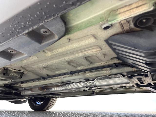 MINI クーパーSD クロスオーバー 後期モデル HIDヘッドライト HIDフロントフォグランプ オートライト バックカメラ Bluetooth接続 オートエアコン 純正17インチ5本ツインスポークAW キーレスエントリー 禁煙車(27枚目)