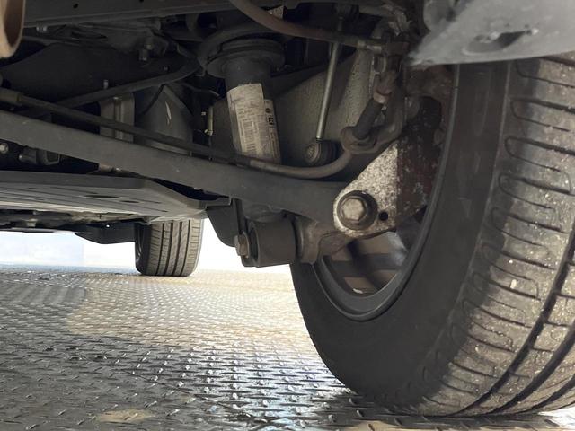 MINI クーパーSD クロスオーバー 後期モデル HIDヘッドライト HIDフロントフォグランプ オートライト バックカメラ Bluetooth接続 オートエアコン 純正17インチ5本ツインスポークAW キーレスエントリー 禁煙車(30枚目)