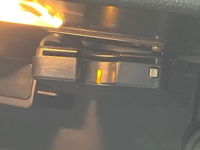 MINI クーパーSD クロスオーバー 後期モデル HIDヘッドライト HIDフロントフォグランプ オートライト バックカメラ Bluetooth接続 オートエアコン 純正17インチ5本ツインスポークAW キーレスエントリー 禁煙車(62枚目)