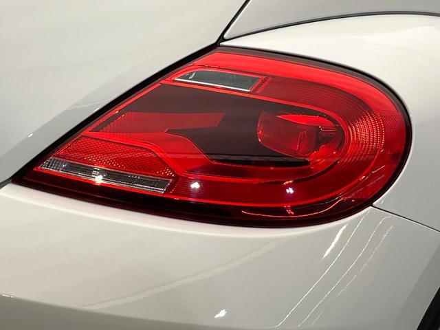 ザ・ビートル デザイン クルーズコントロール HIDヘッドランプ 純正16インチアルミ SDナビ CD/DVD AUX接続 Bluetooth再生 ワンオーナー 禁煙車(25枚目)