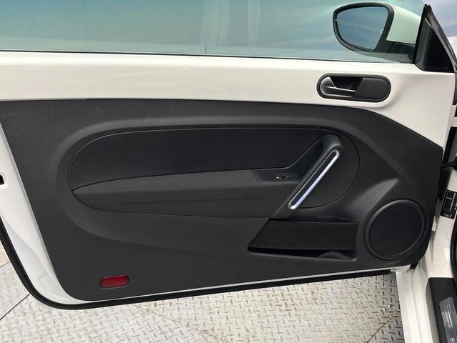 ザ・ビートル デザイン クルーズコントロール HIDヘッドランプ 純正16インチアルミ SDナビ CD/DVD AUX接続 Bluetooth再生 ワンオーナー 禁煙車(39枚目)