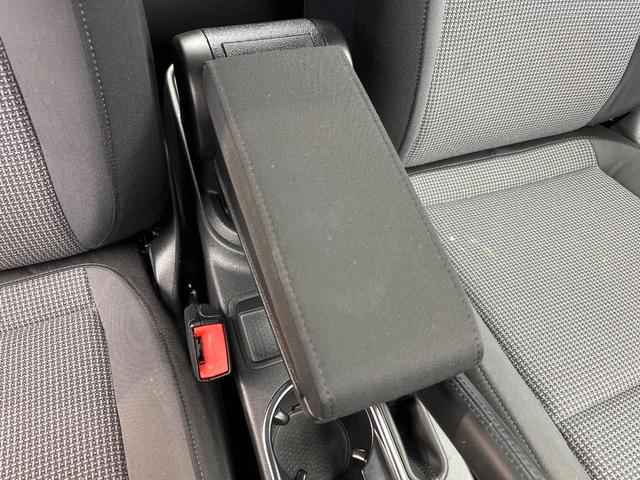 ザ・ビートル デザイン クルーズコントロール HIDヘッドランプ 純正16インチアルミ SDナビ CD/DVD AUX接続 Bluetooth再生 ワンオーナー 禁煙車(59枚目)