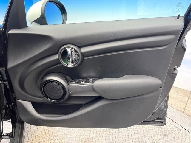 MINI クーパー LEDライトPKG カメラ/パーキングアシストPKG ペッパーPKG ドライビングアシスト ナビゲーションPKG 純正15インチアルミ Bluetooth再生 オートライト 禁煙車(40枚目)