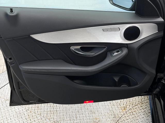 Ｃクラスステーションワゴン Ｃ１８０　ステーションワゴン　ローレウスエディション　特別仕様車　パノラミックスライディングルーフ　レーダーセーフティパッケージ　レーダークルーズコントロール　ブラインドスポット　パークトロニック　パーキングパイロット　アンビエントライト　キーレス　禁煙（41枚目）