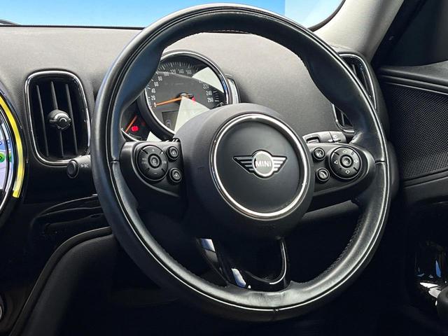 ＭＩＮＩ クーパーＳ　クロスオーバー　ＡＬＬ４エクステアスタイリング　ペッパーパッケージ　アダプティブクルーズコントロール　衝突被害軽減システム　レーンアシスト　クリアランスソナー　純正ナビ　バックカメラ　Ｂｌｕｅｔｏｏｔｈ接続　禁煙車（11枚目）