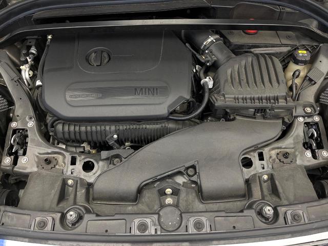 ＭＩＮＩ クーパーＳ　クロスオーバー　ＡＬＬ４エクステアスタイリング　ペッパーパッケージ　アダプティブクルーズコントロール　衝突被害軽減システム　レーンアシスト　クリアランスソナー　純正ナビ　バックカメラ　Ｂｌｕｅｔｏｏｔｈ接続　禁煙車（21枚目）