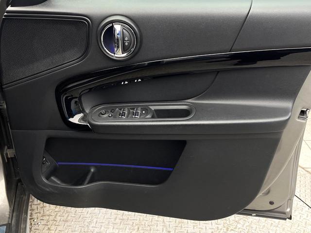 ＭＩＮＩ クーパーＳ　クロスオーバー　ＡＬＬ４エクステアスタイリング　ペッパーパッケージ　アダプティブクルーズコントロール　衝突被害軽減システム　レーンアシスト　クリアランスソナー　純正ナビ　バックカメラ　Ｂｌｕｅｔｏｏｔｈ接続　禁煙車（40枚目）