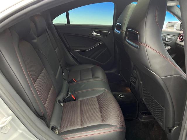 ＣＬＡクラス ＣＬＡ１８０　スポーツ　後期　ＡＭＧレザーエクスクルーシブＰＫＧ　レーダーセーフティＰＫＧ　サンルーフ　フットトランクオープナー　革シート　前席シートヒーター　前席パワーシート　スポーツサスペンション　地デジＴＶ　禁煙車（10枚目）