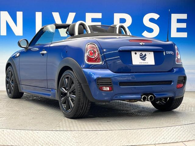 ＭＩＮＩ クーパーＳ　ロードスター　３ドア　黒革シート　シートヒーター　純正１７インチアルミホイール　ＨＩＤヘッドランプ　オートエアコン　キーレスエントリー　ＳＤナビ　フルセグＴＶ　ＥＴＣ　トラクションコントロール　ターボ　禁煙車（18枚目）